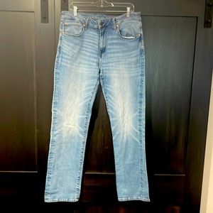 Mens AirFlex+ American Eagle size 34x34 Relaxed Straight leg jeans